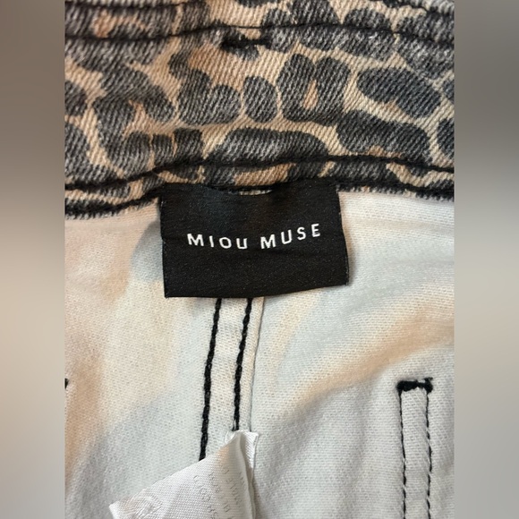 Miou Muse Wildside Leopard raw hem barrel wide leg cut jeans size Large - Picture 4 of 11